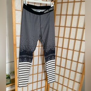 NIKE WOMENS PRO COMBAT HYPERWARM ENGINEERED PRINT BLACK TIGHTS